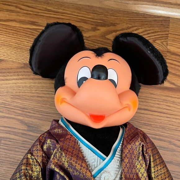 Vintage Mickey Mouse Wearing Kimono Japan Expo - Picture 10 of 12